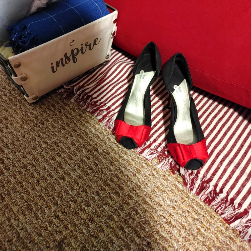 Vintage Isabel Toledo high heel peep toe